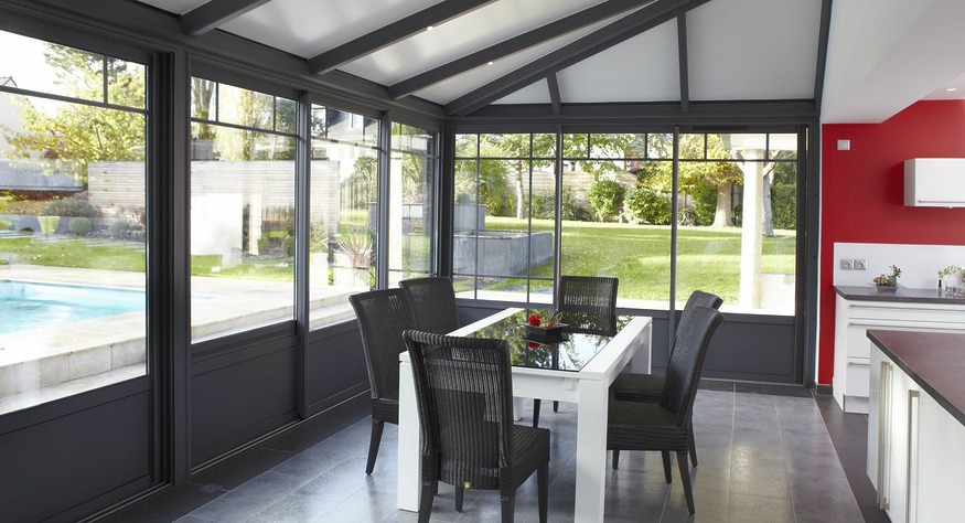 intérieur d'une véranda en alu