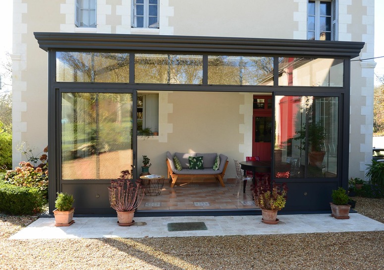 veranda tours dans le style atelier