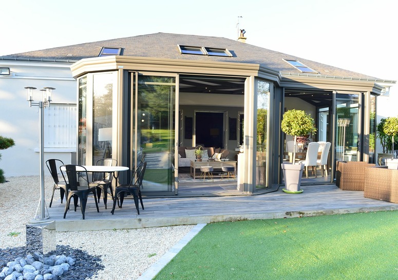 véranda en aluminium sur mesure