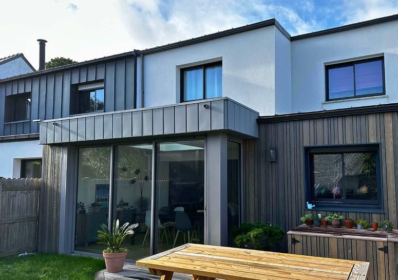 Extension maison Nantes avec acrotère en zinc