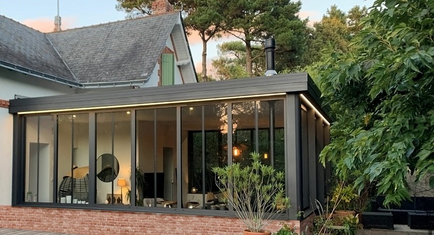 extension de maison avec des spots LED