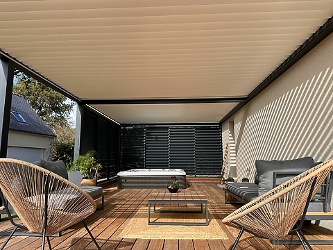 pergola sur mesure avec jacuzzi