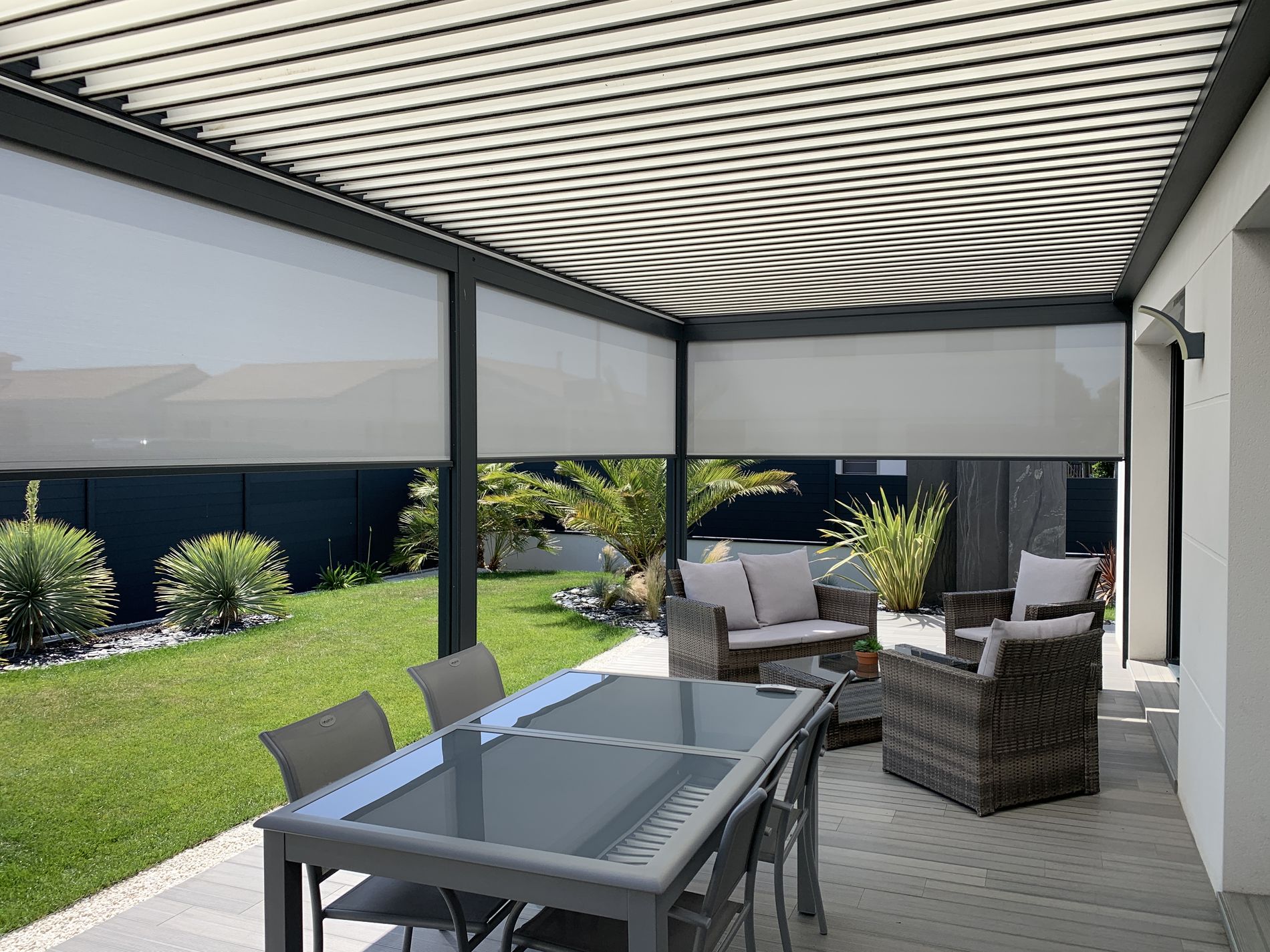 pergola bioclimatique aluminium