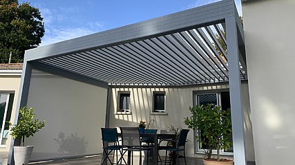 pergola bioclimatique adossée