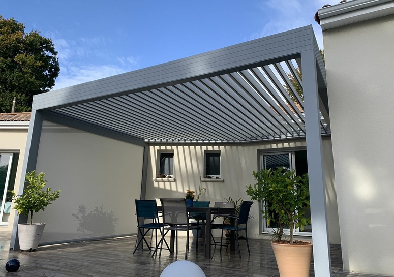 pergola bioclimatique adossée