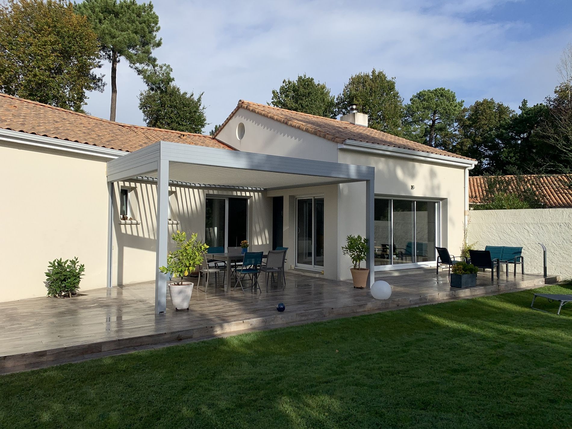 pergola trapèze sur-mesure en Loire-Atlantique