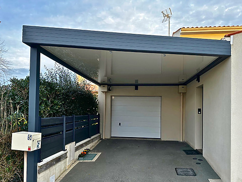 Carport accolé maison