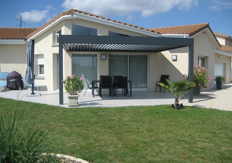 pergola sur terrasse en vendée